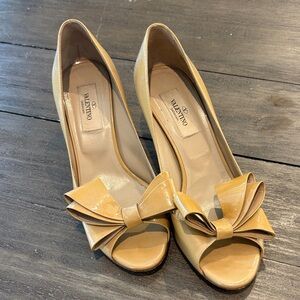 Valentino Women's Beige Bow Peep-Toe Heels